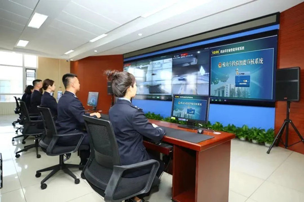 L'Ai AIIlit AI AI AI di u veiculu cummerciale in l'erdos di Cina